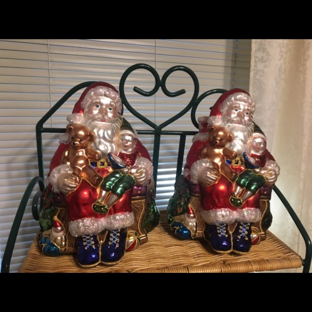 Christmas Santa statue